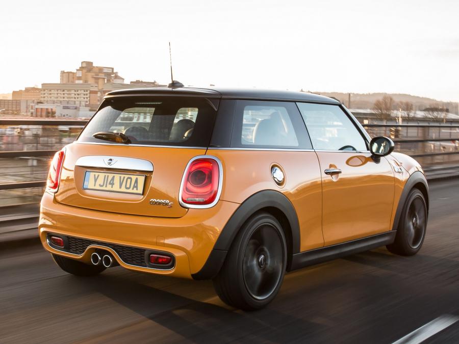  Mini Cooper S 2014 года  (UK) (фото 17 из 30)